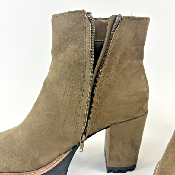 CUSHIONAIRE Women's Ringo platform heel boot Memory Foam Size 11M - Picture 5 of 15